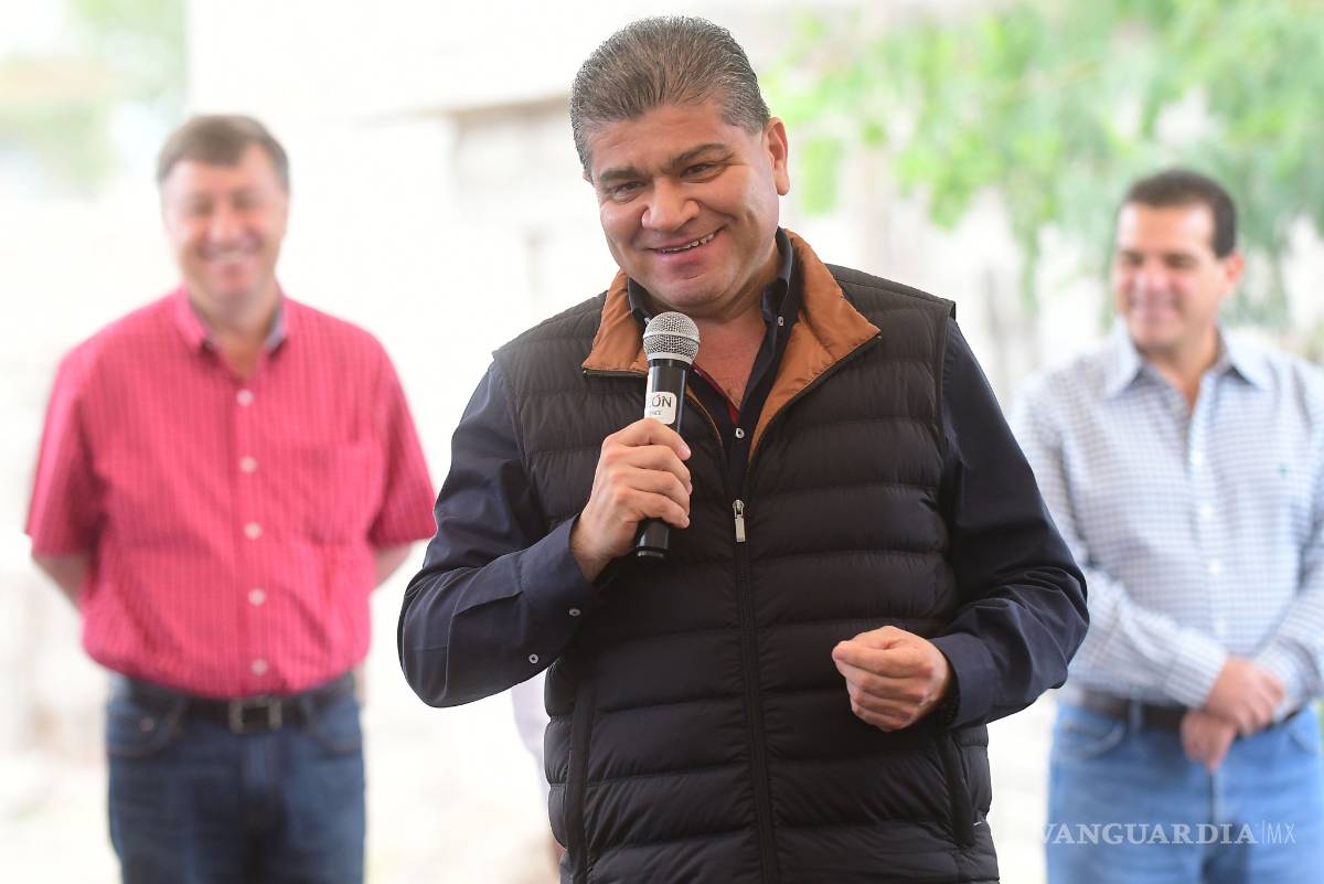 $!Entrega Riquelme obra de pavimentación en colonia Nueva Laguna