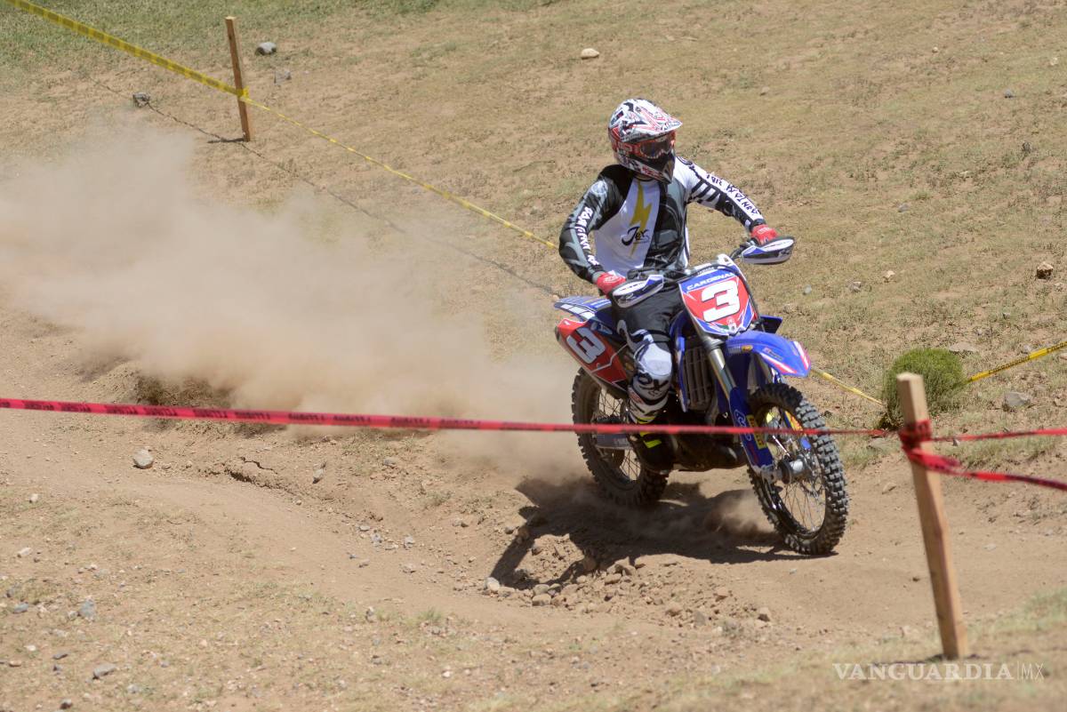 $!Enduristas dominan la pista