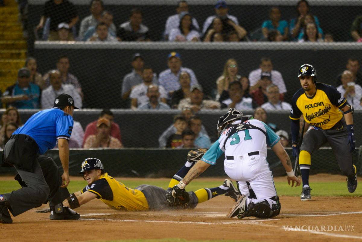 $!Ni con lleno de estadio y fiesta de inauguración, levantan los Saraperos