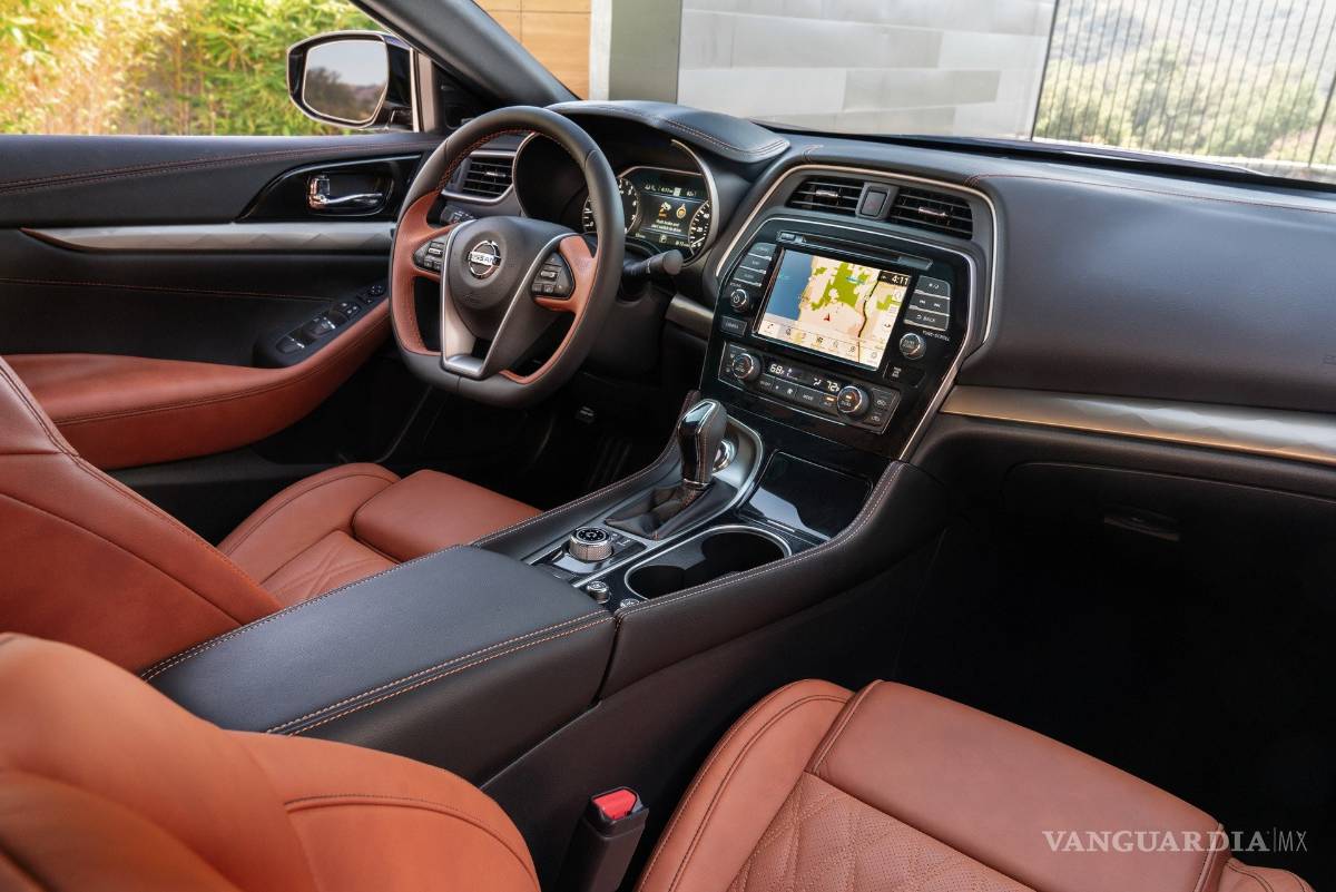 $!Nissan presenta el nuevo Maxima; más llamativo, sobre todo en el interior