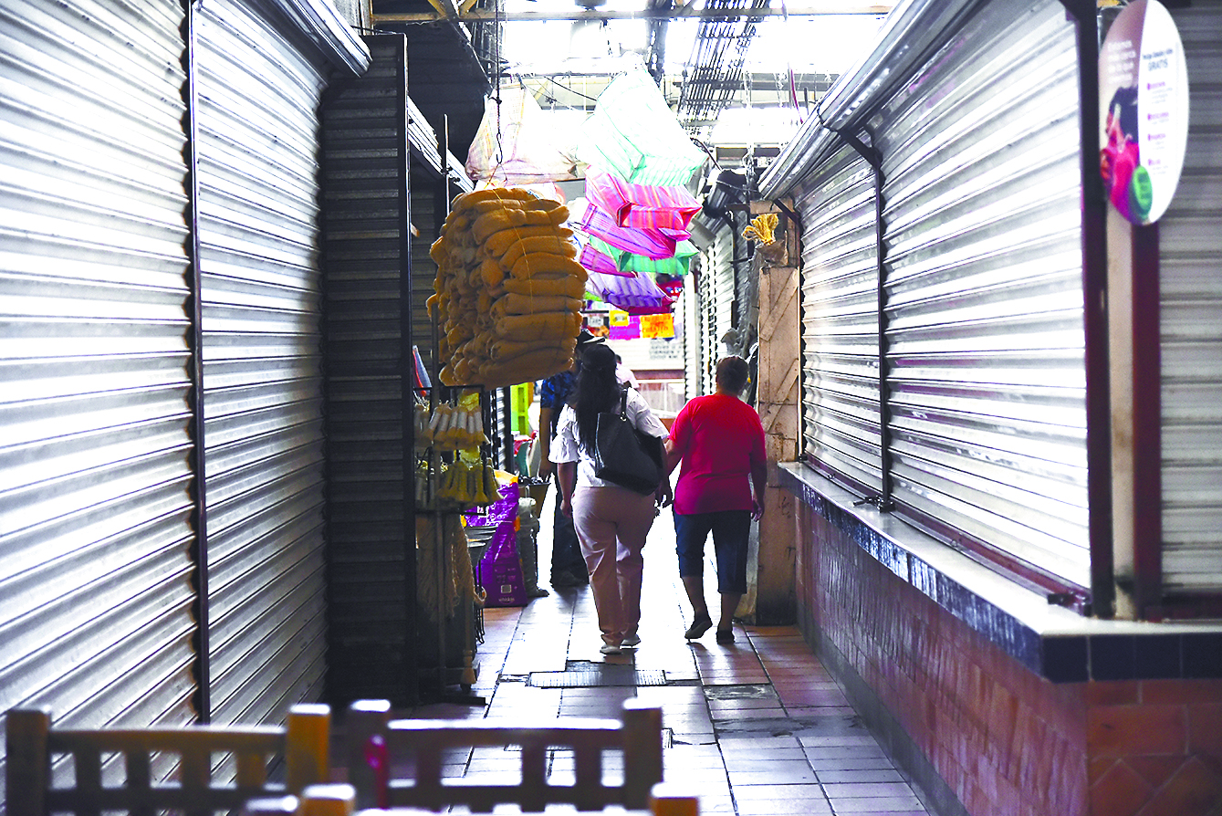 $!Efecto coronavirus: Cierran locatarios del Mercado Juárez de Saltillo