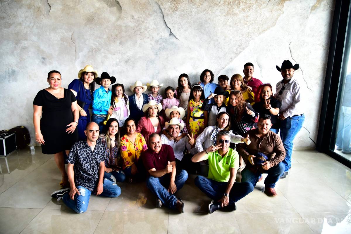 $!‘Los Cedillo de Saltillo’ festejan su primer aniversario.