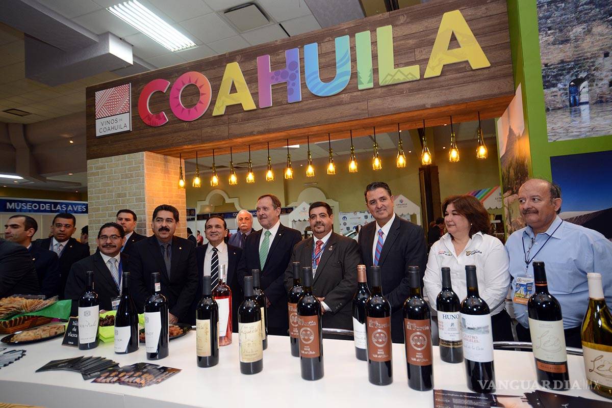 $!Inauguran evento Magno de Concanaco; realiza Enrique Solana corre de listón