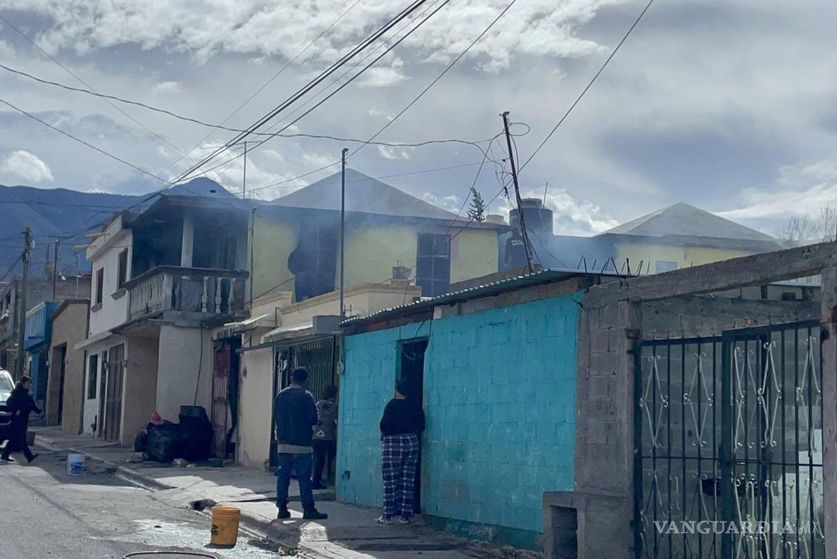 $!A pesar de la rápida respuesta de los vecinos, el incendio solo pudo ser completamente sofocado por el cuerpo de bomberos.