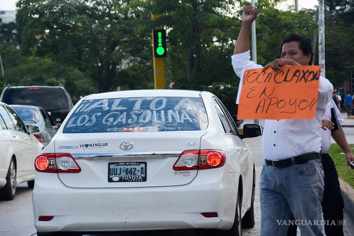 $!Bloqueos y marchas en 28 estados contra el 'gasolinazo'