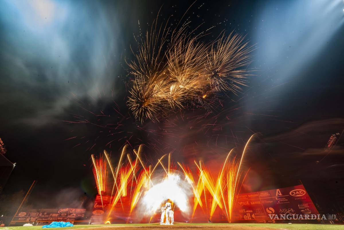 $!La fiesta del beisbol mexicano fue un auténtico carnaval, terminando de forma increíble con un show de luces nunca antes visto en territorio nacional