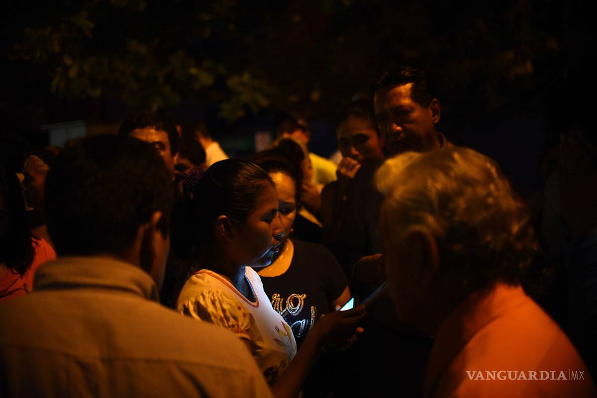 $!Familiares de empleados en Coatzacoalcos, en la incertidumbre