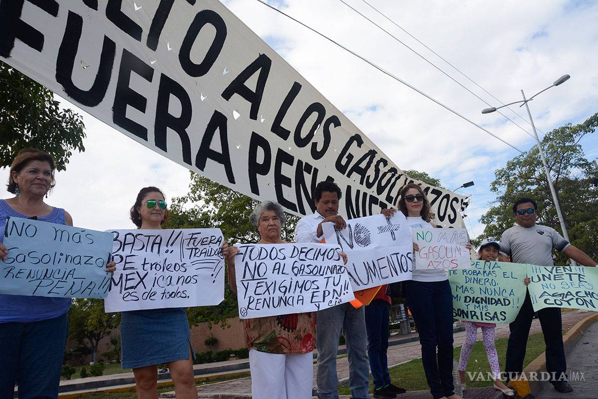 $!Bloqueos y marchas en 28 estados contra el 'gasolinazo'