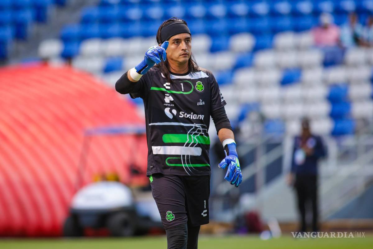 ¡Sorpresa para Santos!: Carlos Acevedo vuelve a la órbita del Tricolor de cara a la Fecha FIFA