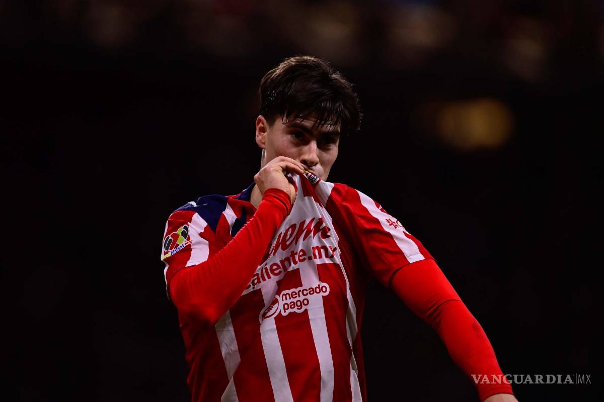 Con hat-trick de Armando González, Chivas superan 4-1 al Atlas en el Clásico Tapatío