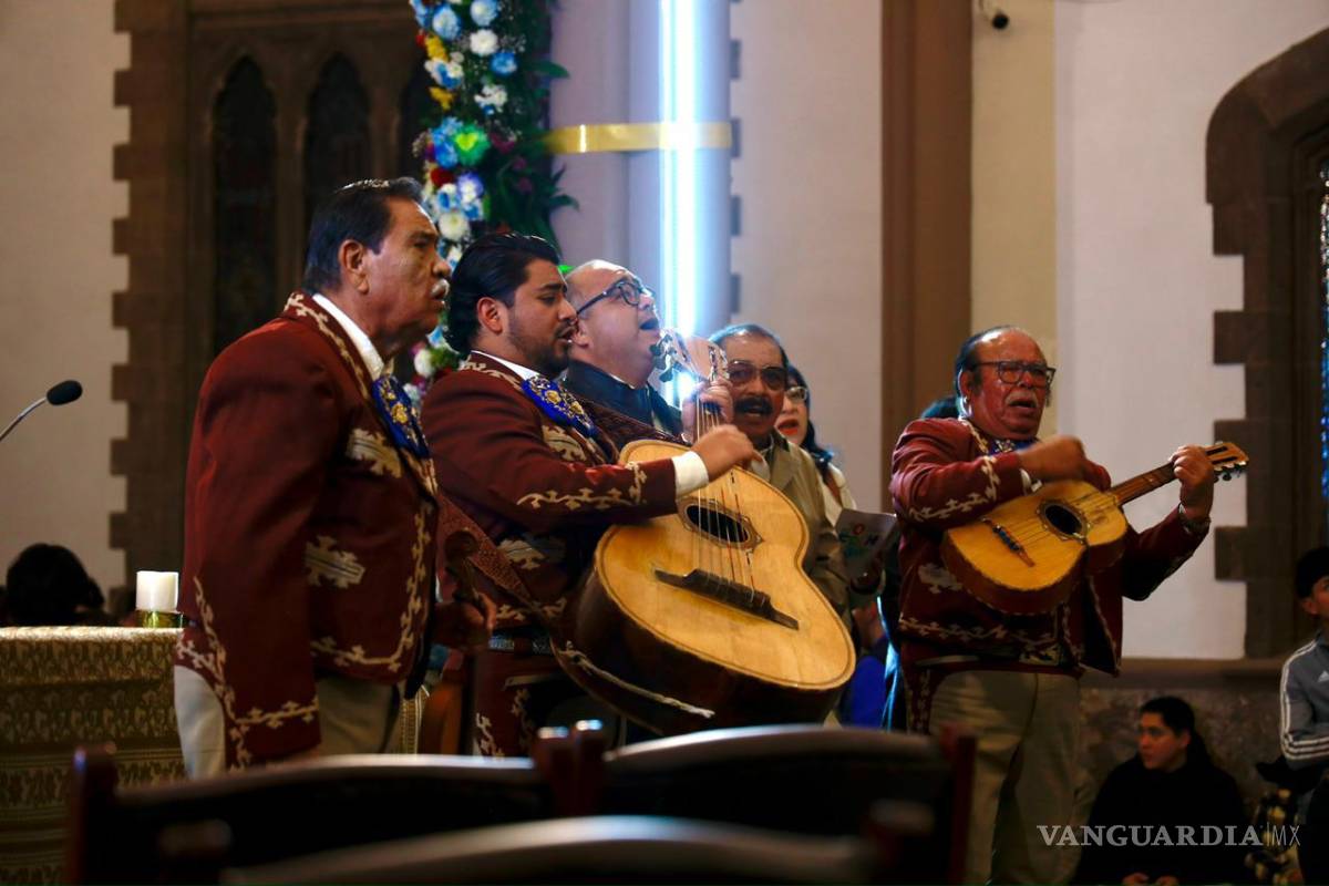 $!El mariachi entonó las tradicionales “Mañanitas” en honor a la Virgen de Guadalupe tras la ceremonia principal.