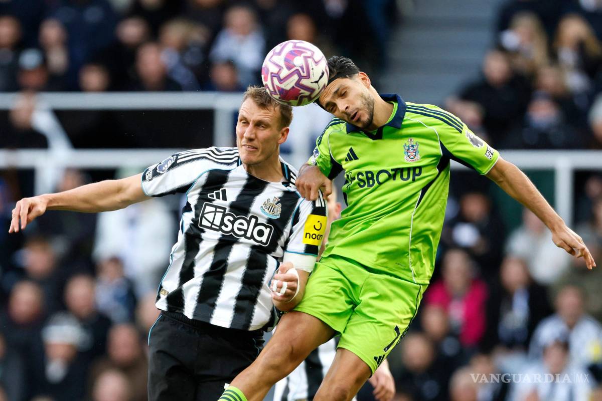 Newcastle vence al Fulham con Raúl Jiménez sumando otros 90 minutos en la Premier League