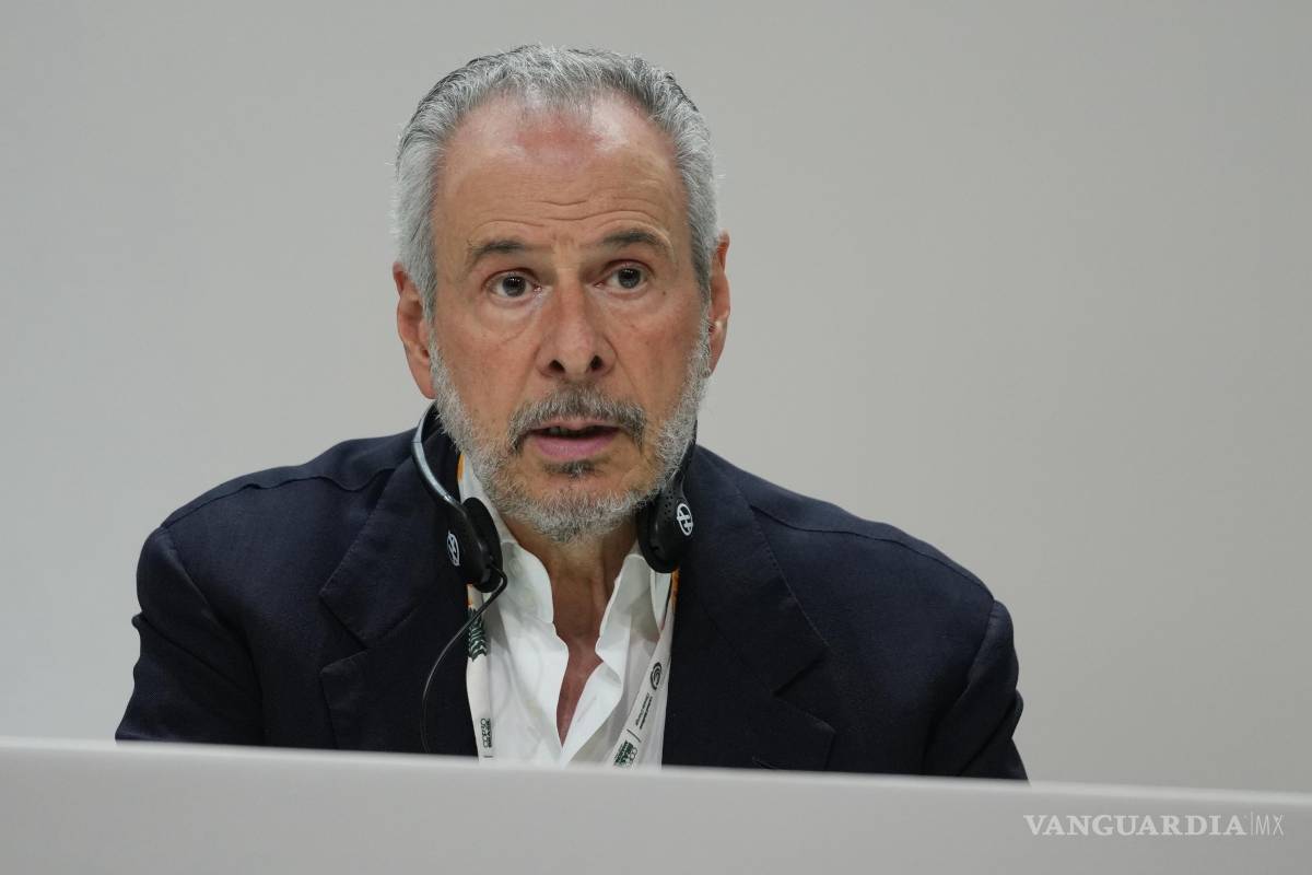$!André Corrêa do Lago, presidente de la COP30, habla durante una conferencia de prensa en Belém, Brasil.
