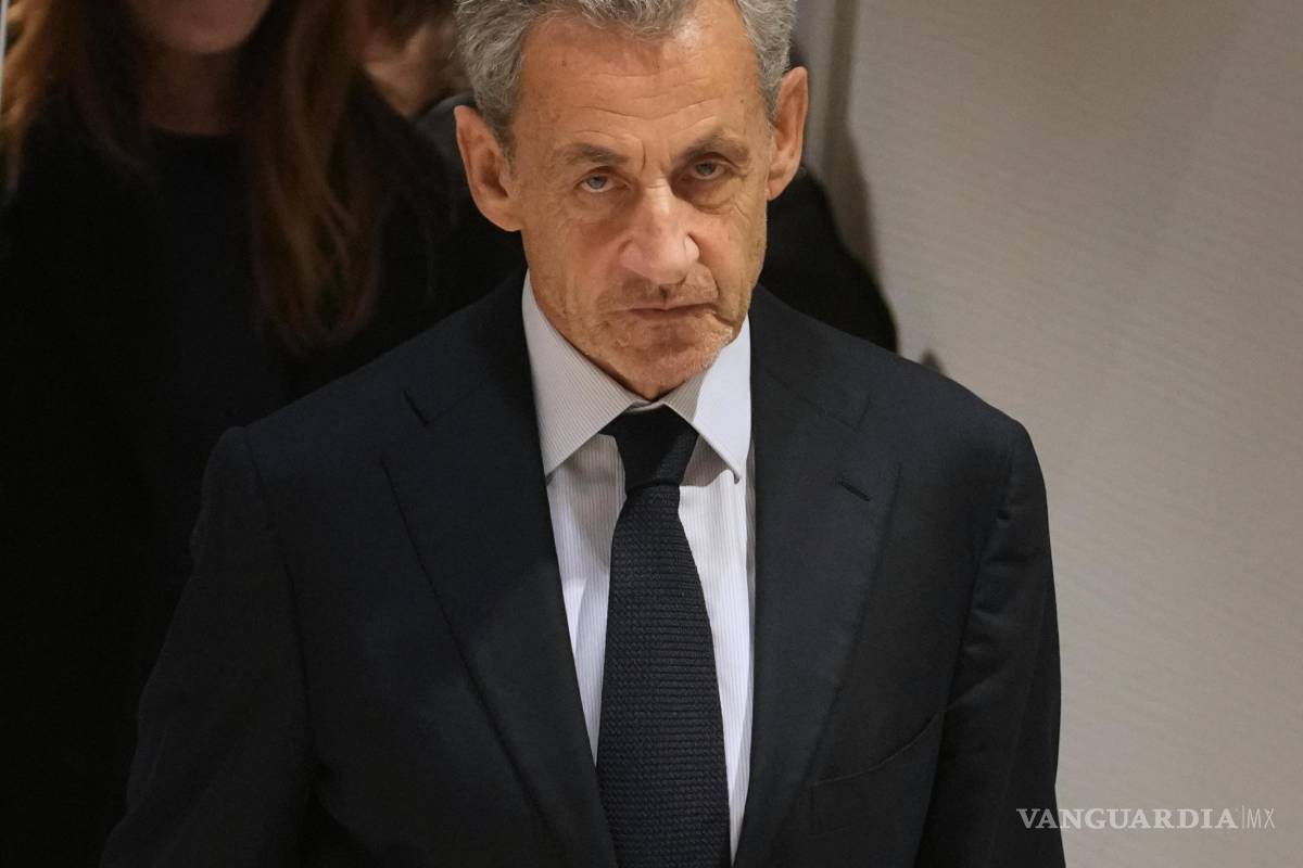 En un fallo histórico, dan 5 años de cárcel al expresidente Sarkozy por conspiración