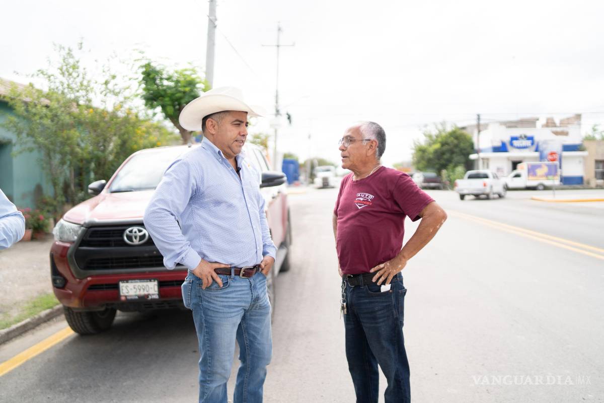 Entrega alcalde de Sabinas obra de recarpeteo
