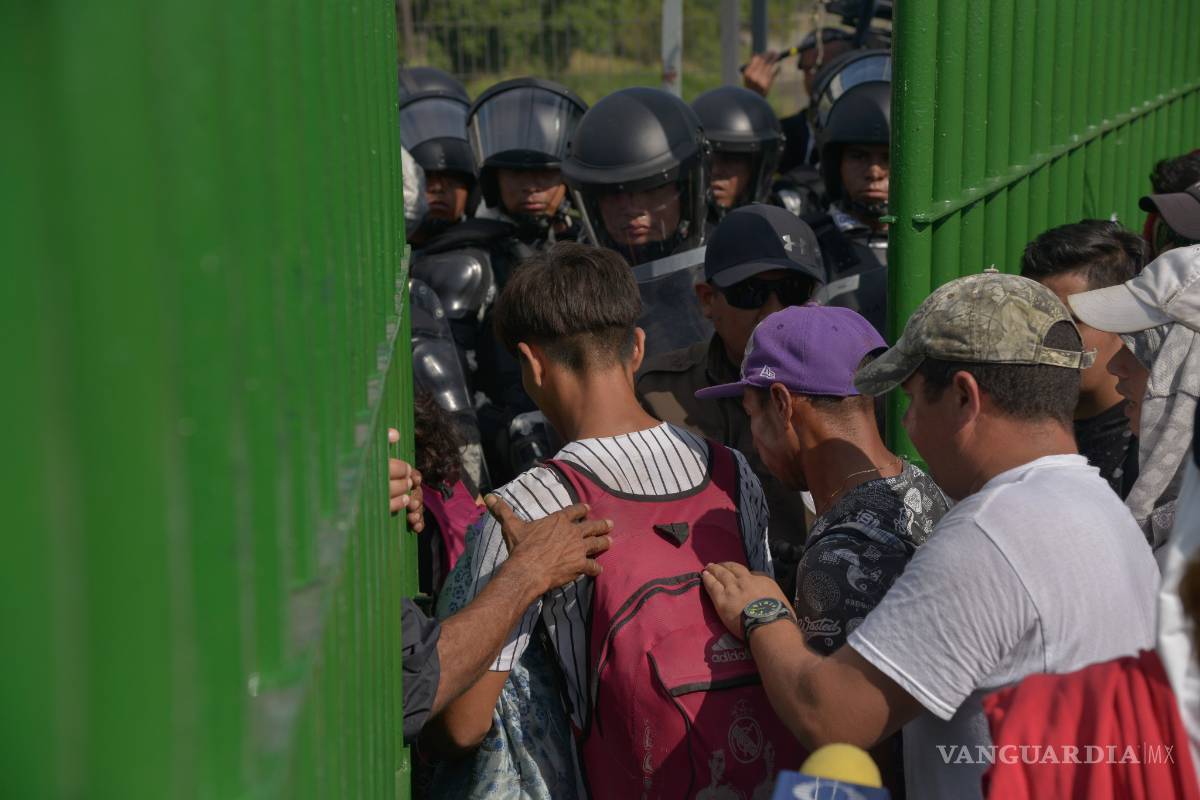'No pierdan su tiempo, hemos blindado nuestra frontera': Estados Unidos a caravana migrante