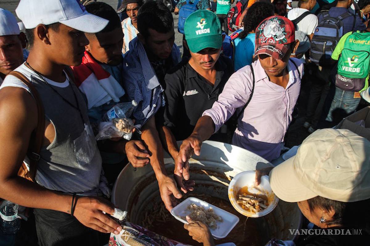 $!Policía Federal acosa a la Caravana Migrante, gobierno no les apoya con nada