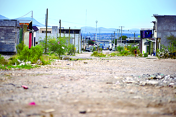 Denuncian falta de pavimentación en colonias al oriente de Saltillo