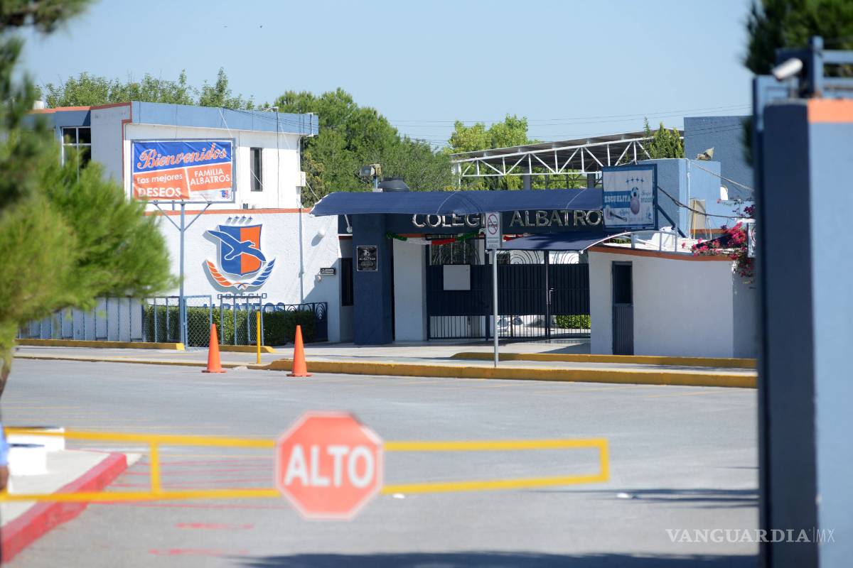 Padres apoyan a profesor acusado de golpear a alumno en colegio de Saltillo