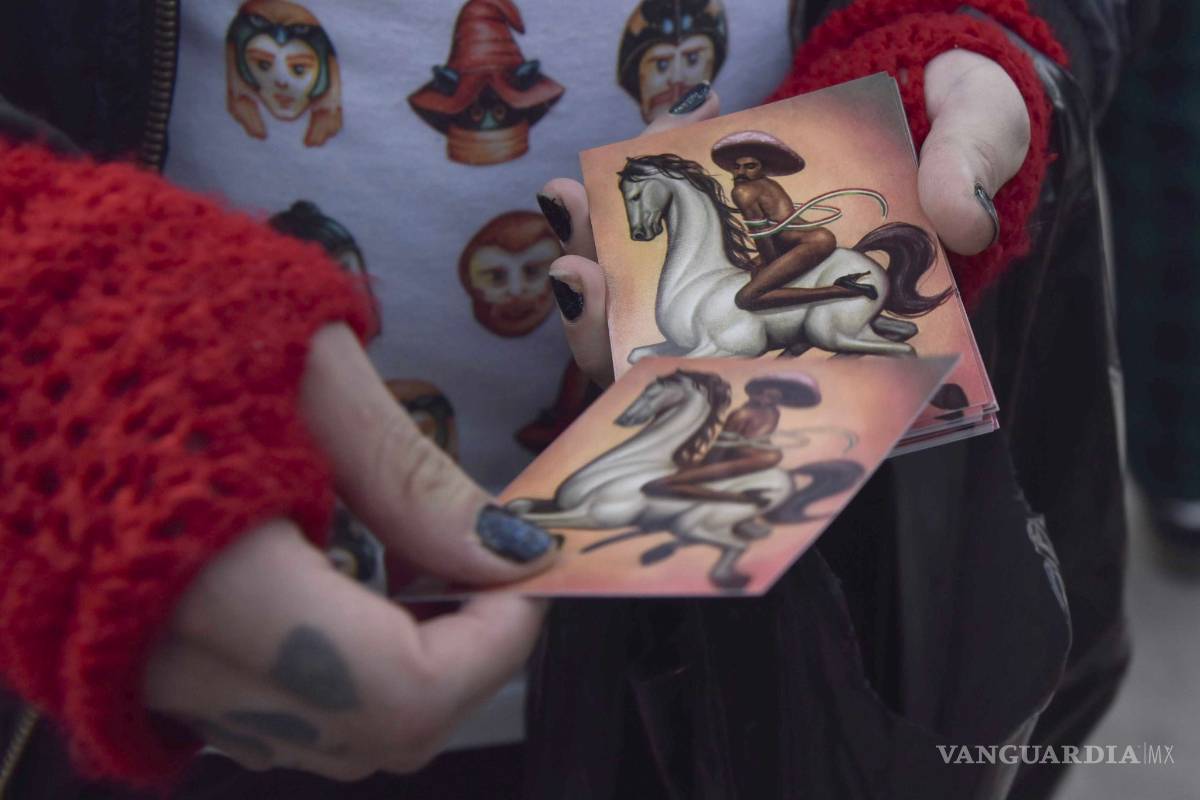 Más público y seguridad en polémica muestra del 'Zapata Gay'