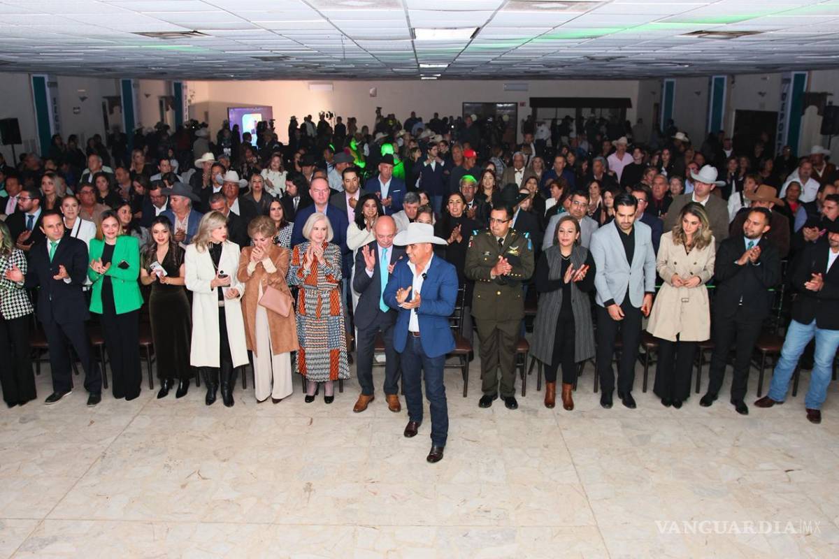 Presenta alcalde de Sabinas su Primer Informe de Gobierno