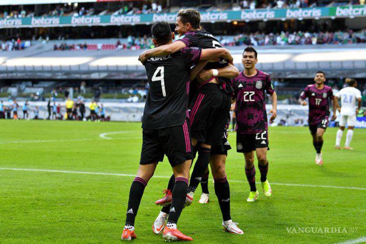 México golea a Honduras, convence y recobra el liderato del Octagonal