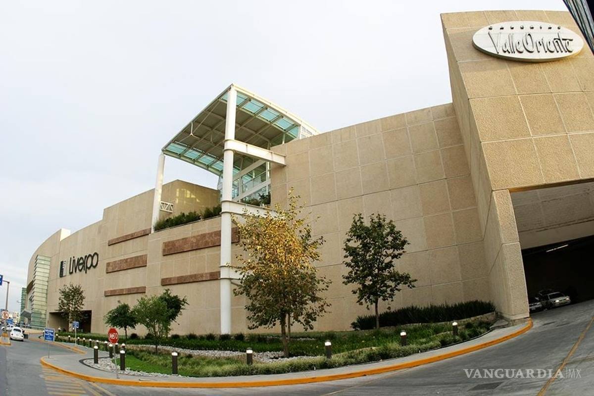 Detienen a dos sospechosos de robo a joyería en Galerías Valle Oriente de Monterrey