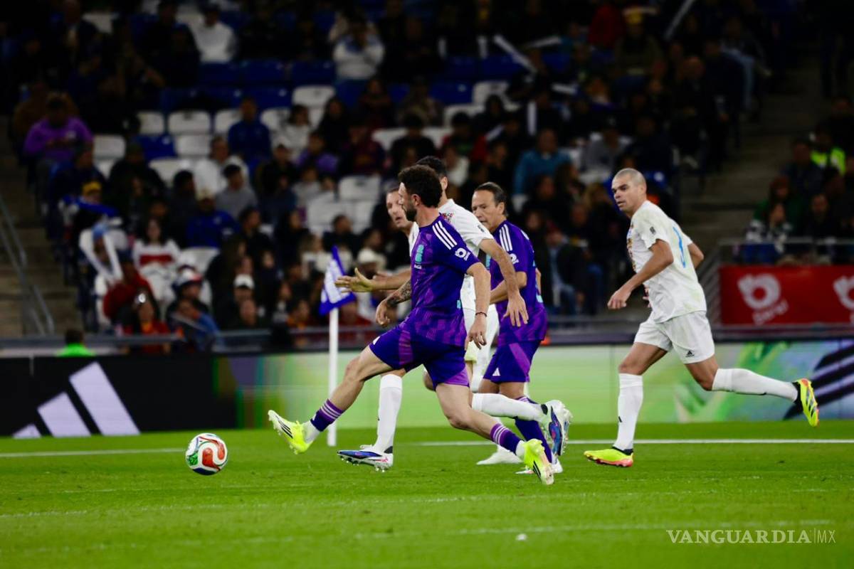 $!México y el Equipo Internacional ofrecieron un partido lleno de goles, recuerdos y momentos técnicos en el Estadio BBVA de Monterrey.