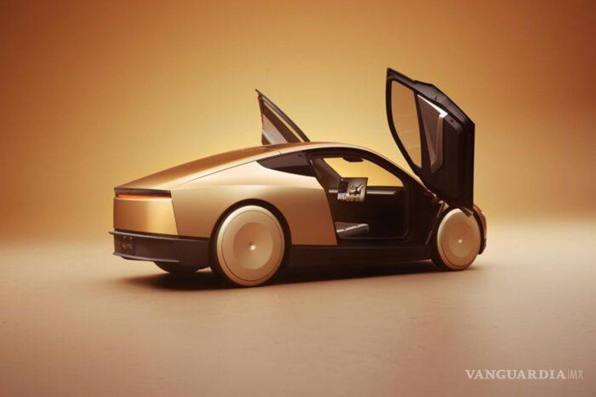 $!¿Tesla presentó una farsa?, su robot humanoide fue controlado por humanos