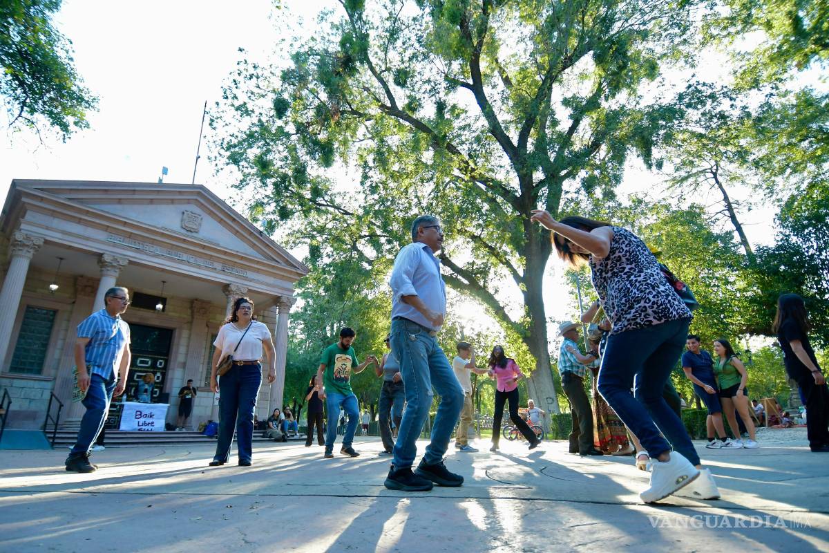 Vuelve Baile Libre SLW a promover el baile y la sana convivencia en la Alameda de Saltillo