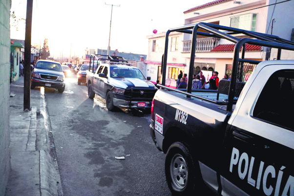 'Secuestran' a cuatro policías en Saltillo; los rescatan sus compañeros