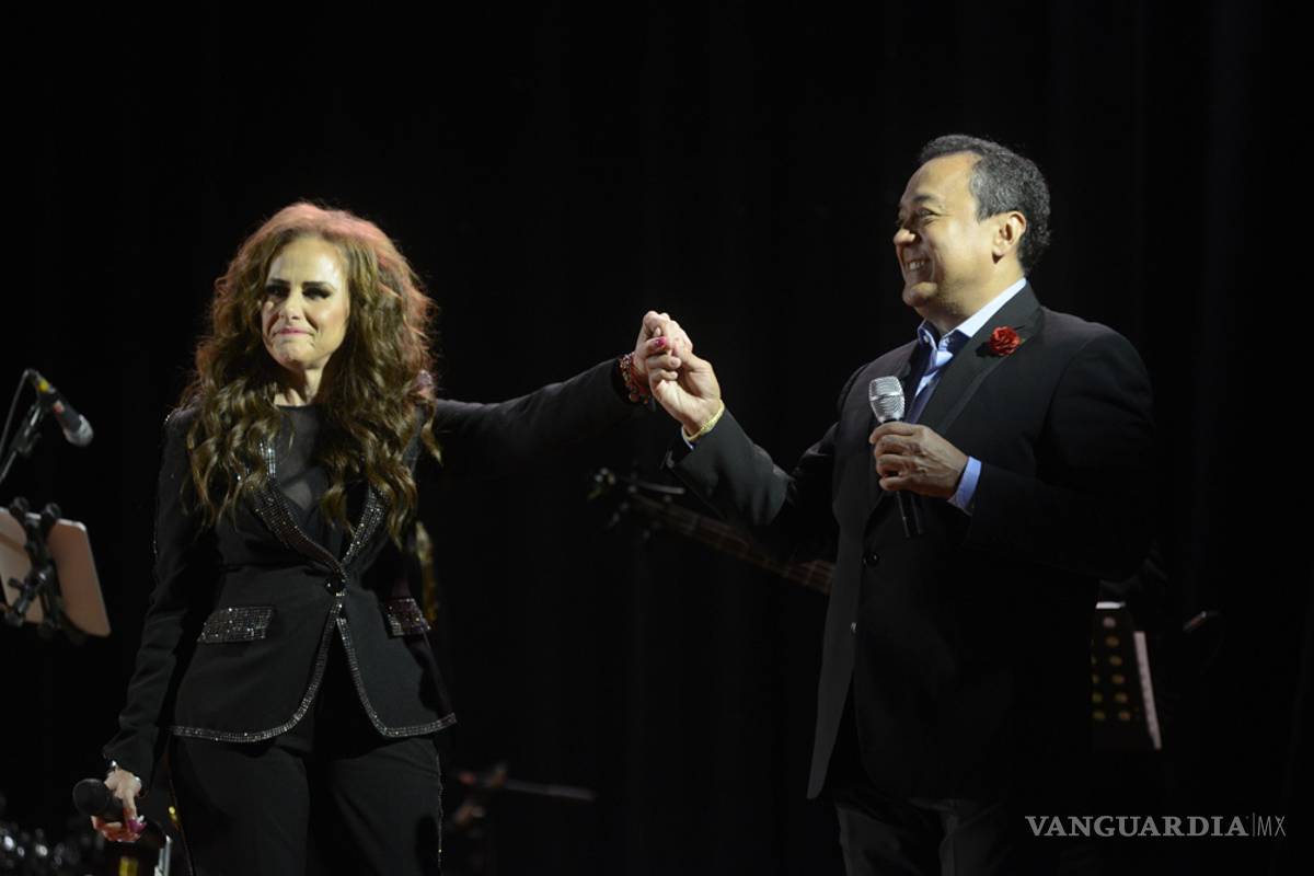 Carlos Cuevas y Manoella Torres, más románticos que nunca