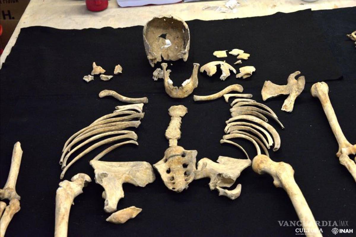 Descubren 17 entierros del siglo XIX en CDMX