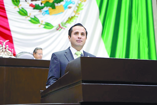 Diputado lleva a tribuna iniciativa creada en Facultad de Derecho de UAdeC