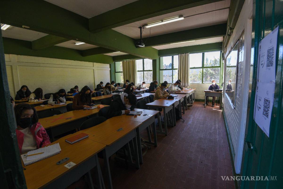 Alumnos de secundaria en Nuevo León se intoxican por reto viral con clonazepam