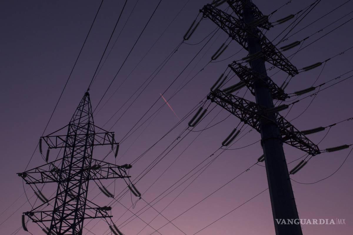 Reportan apagones eléctricos en zonas de Cancún y Riviera Maya