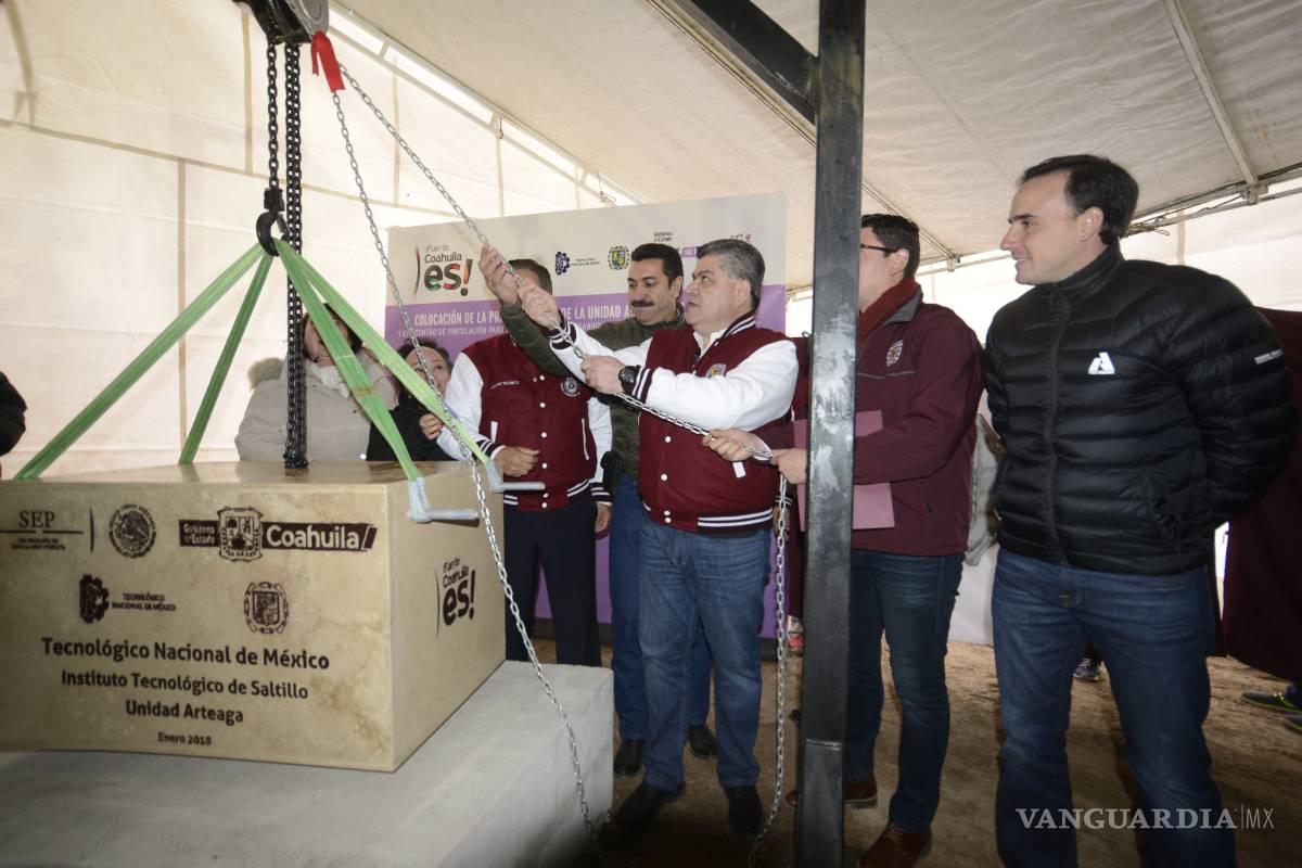 Inicia Miguel Ángel Riquelme construcción del ITS campus Arteaga