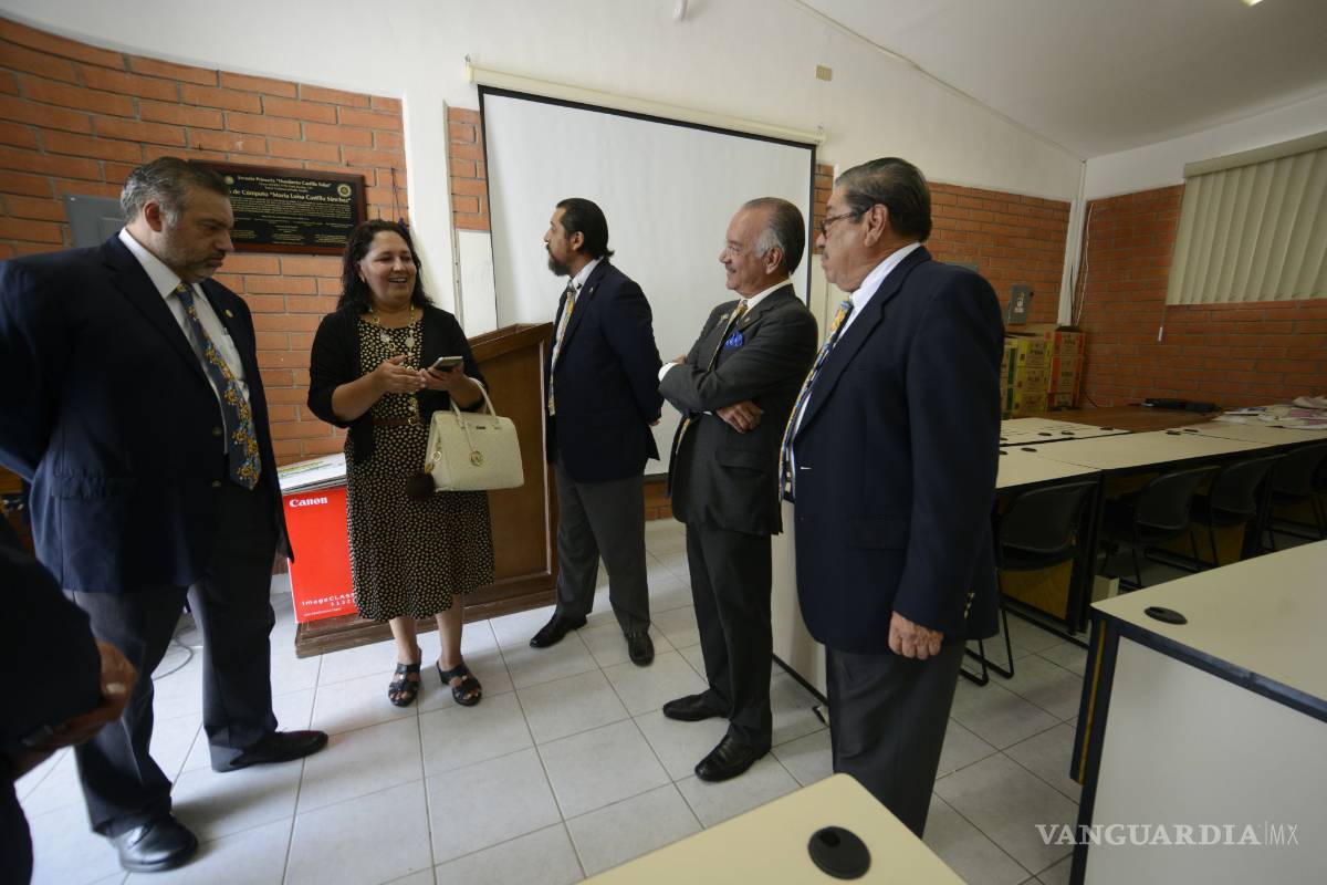 'Arropan' rotarios a escuela primaria de Saltillo