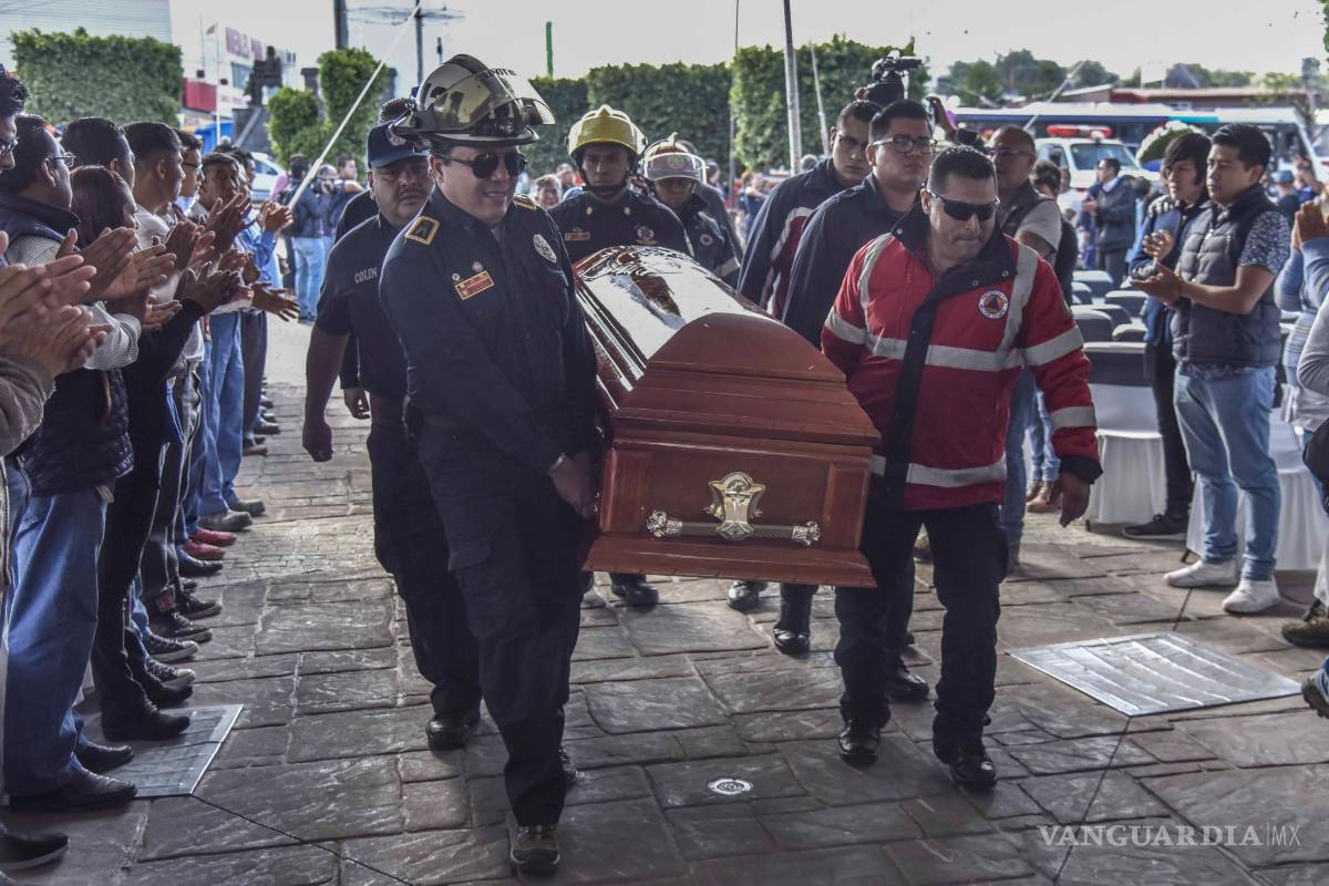 $!Realizan homenaje a bomberos que murieron en explosión en Tultepec