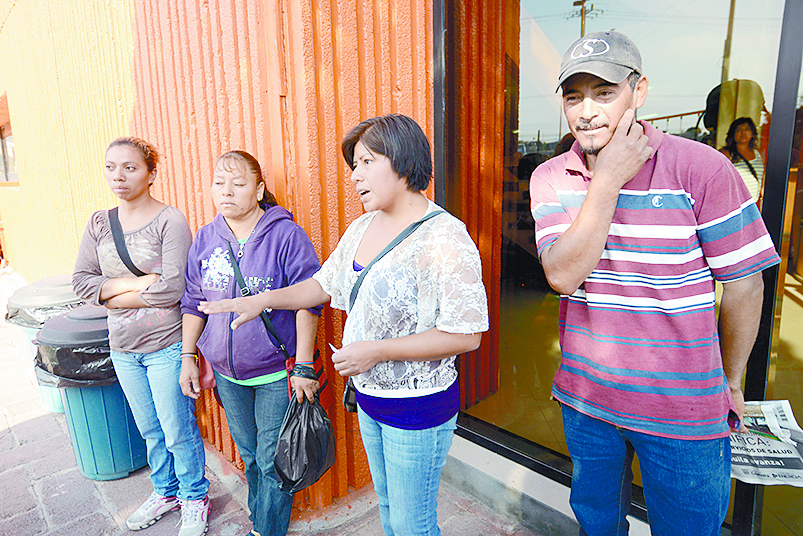 Padres de menores detenidos dicen que regidora de Ramos los quiere extorsionar