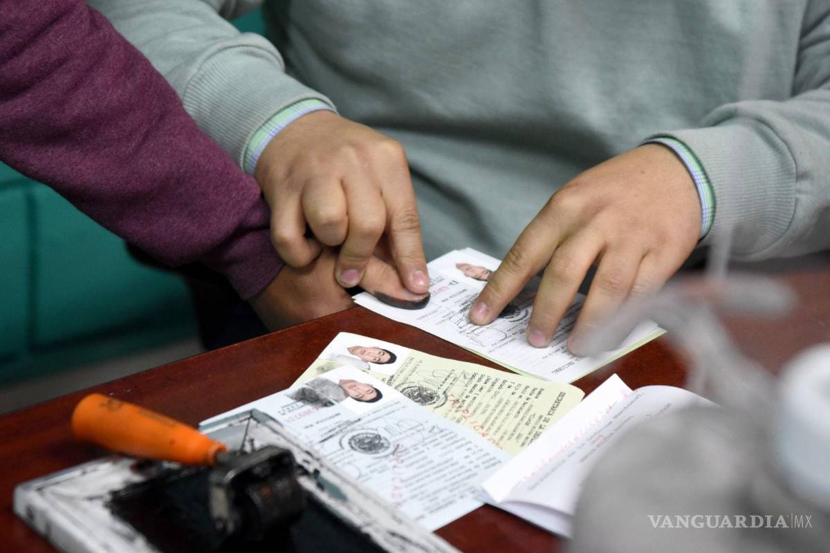 Llaman a jóvenes saltillenses clase 2005 y remisos a tramitar la cartilla militar