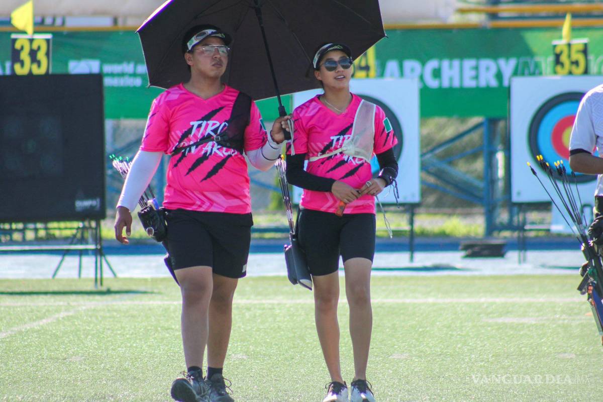 $!Ángela Ruiz brilló en la categoría Sub-21 al conquistar el oro en equipos mixtos junto a Raúl Tadeo Rodríguez.