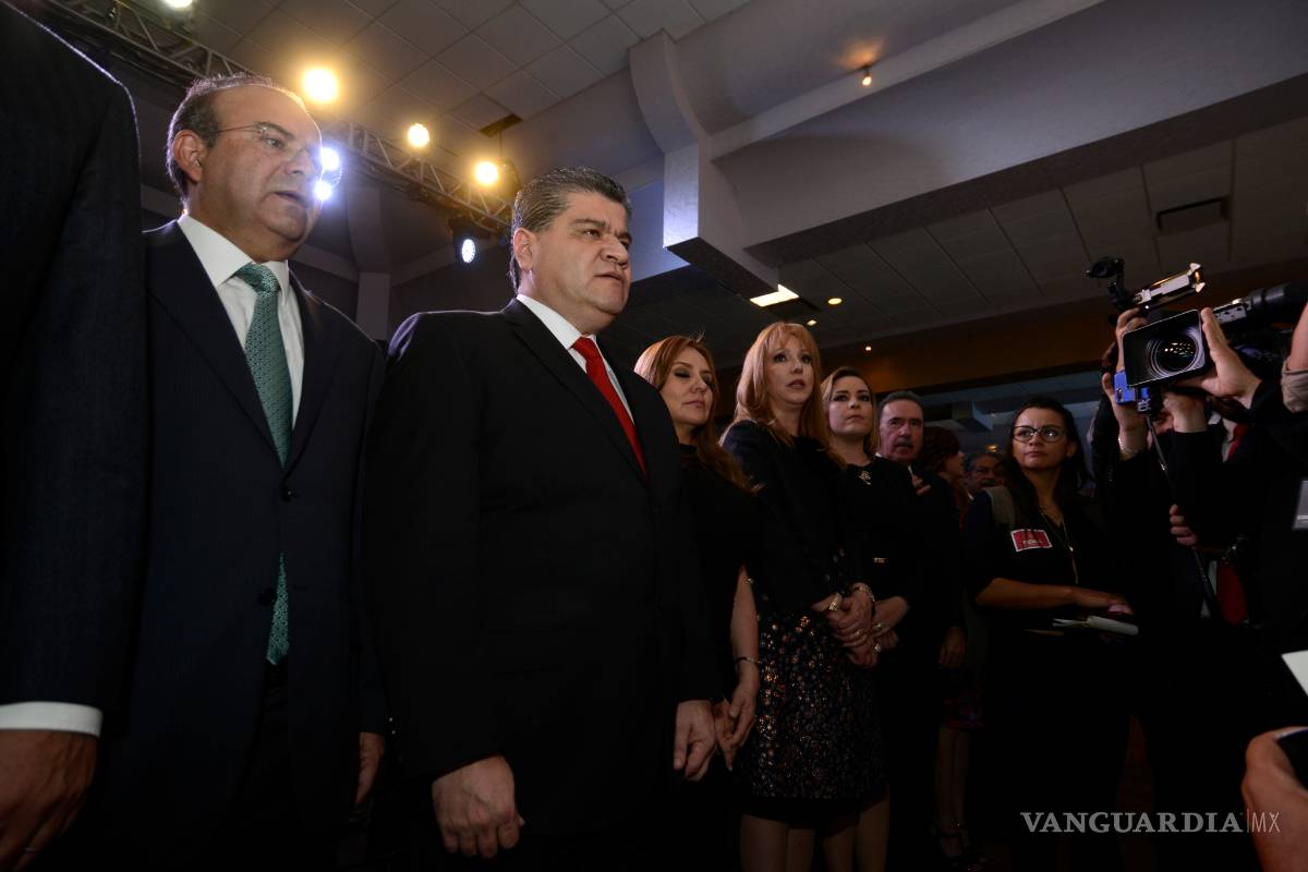 Designa Miguel Riquelme a diez secretarios de su gabinete