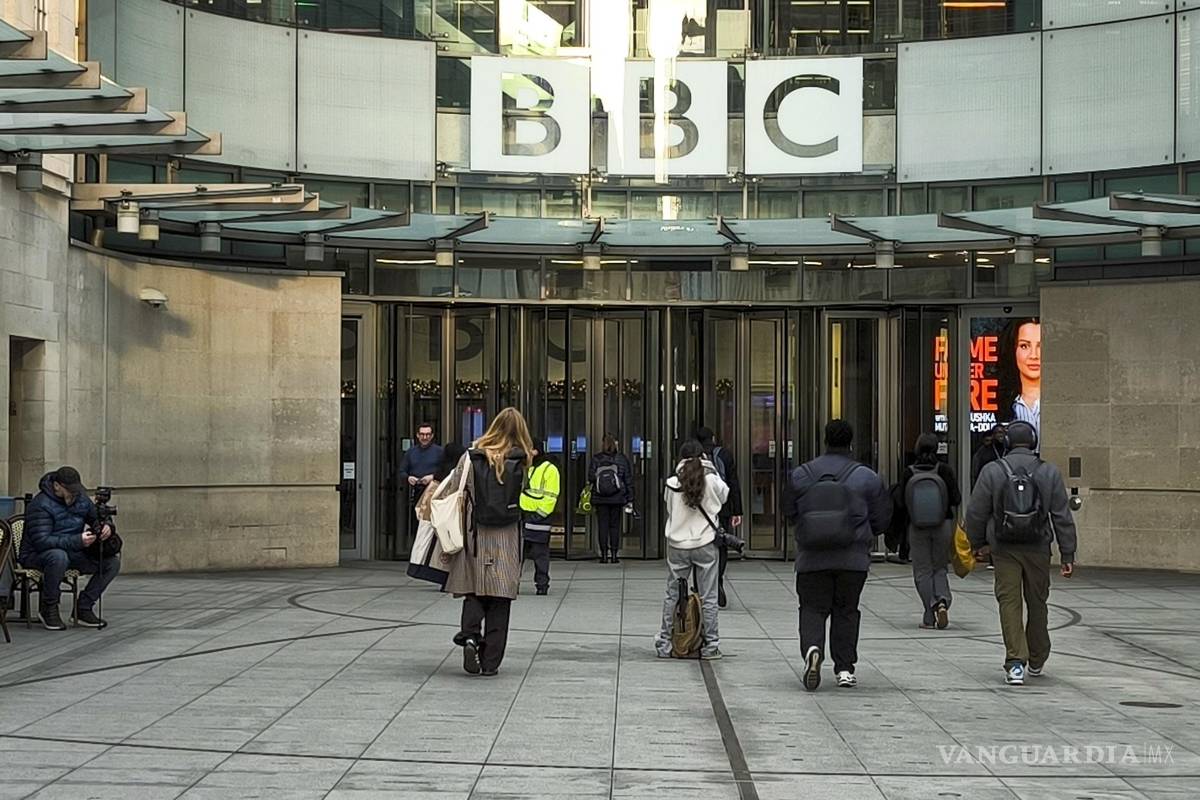 Amada y criticada, la BBC enfrenta una demanda de Trump por 10 mil millones de dólares