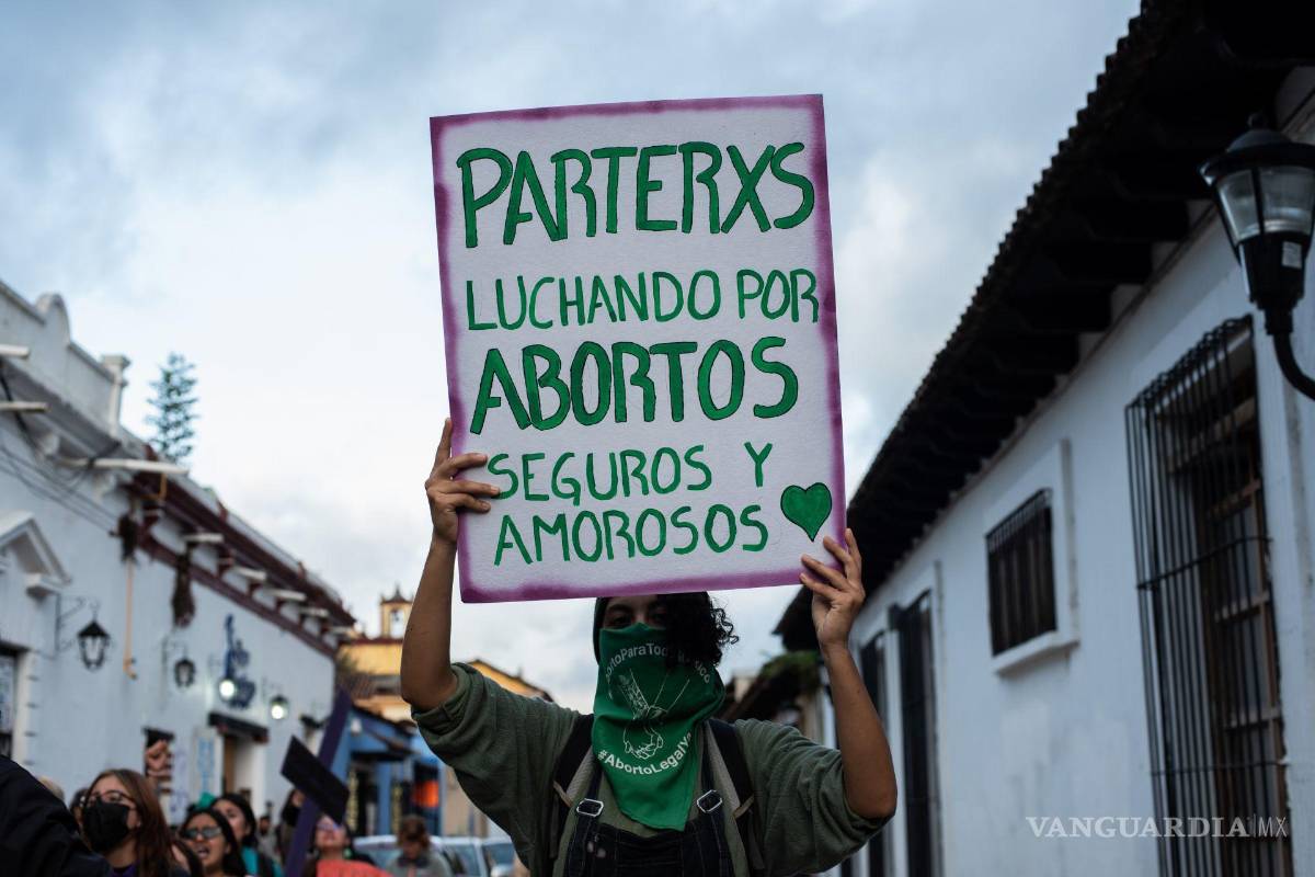 Gobierno de Querétaro respalda a menor acusada por la FGE de homicidio por aborto espontáneo, resultado de un abuso