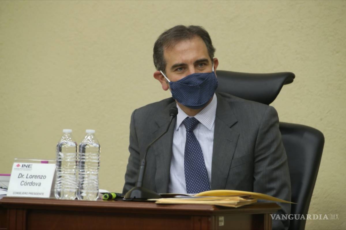 Somos un órgano de control del poder, dicen funcionarios electorales a Obrador