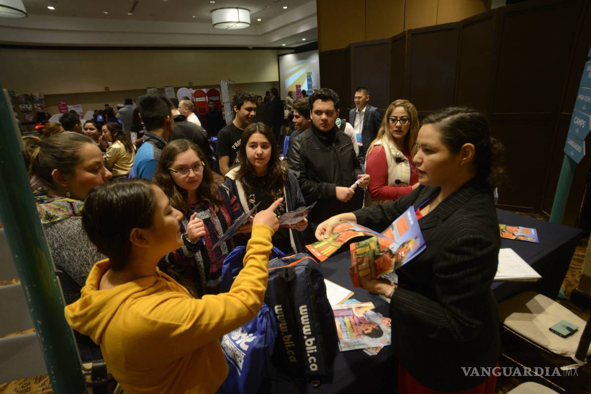 Presentan ofertas educativas para estudiar idiomas en el extranjero