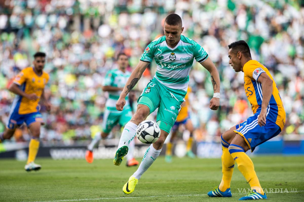 Oficial: Jonathan Rodríguez se suma a La Máquina