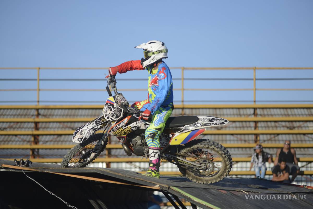 $!Wheels Master Show en la Arena 8 Segundos enciende los ánimos a los saltillenses