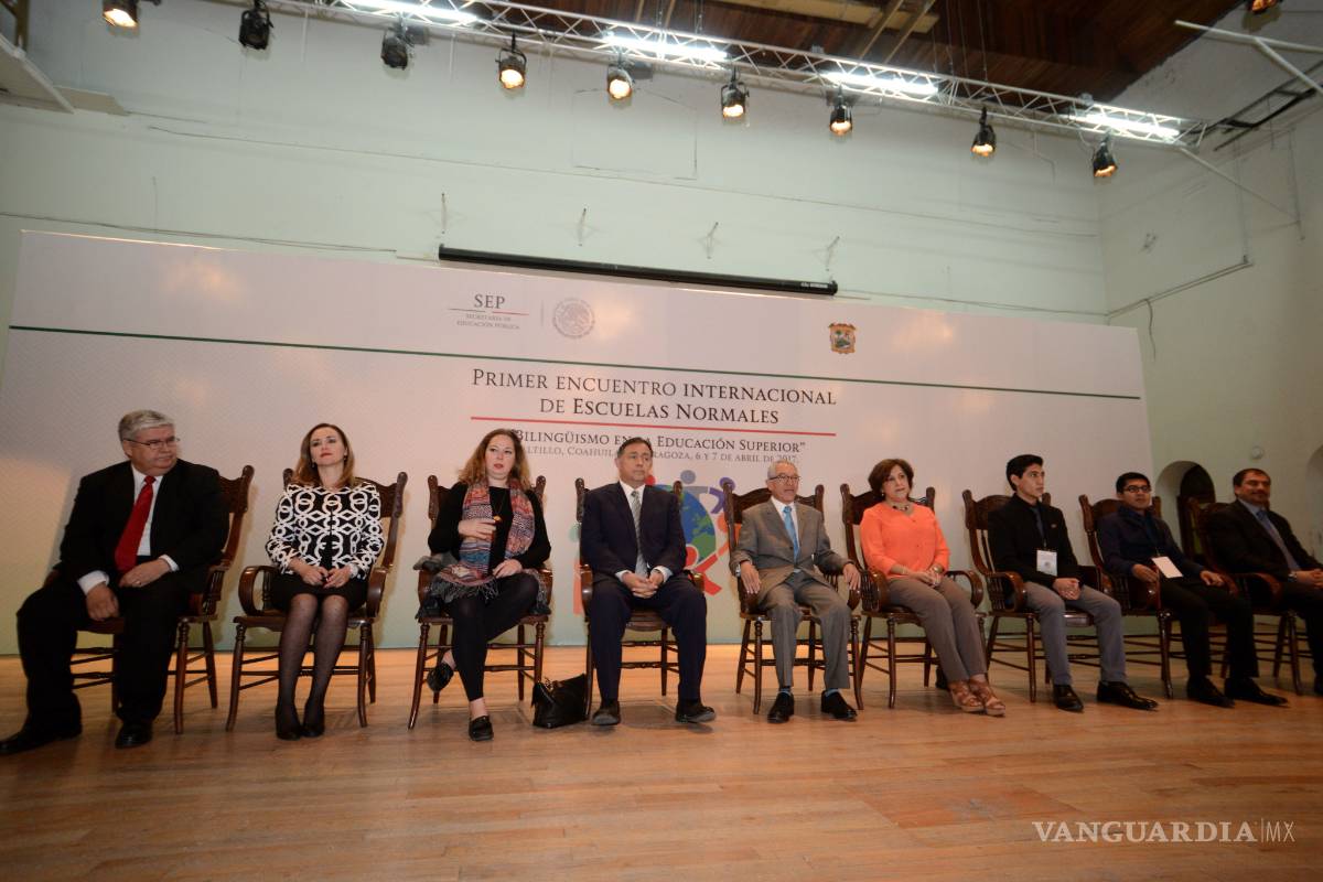 Ven factible que escuelas Normales de Coahuila sean bilingües